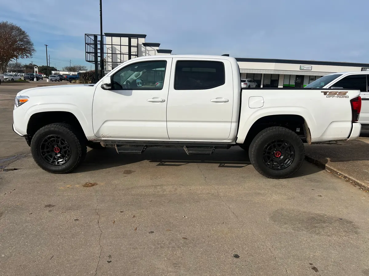 16-23 Toyota Tacoma Sr5 2/1 Premium Lift Package- Bilstein Struts 1