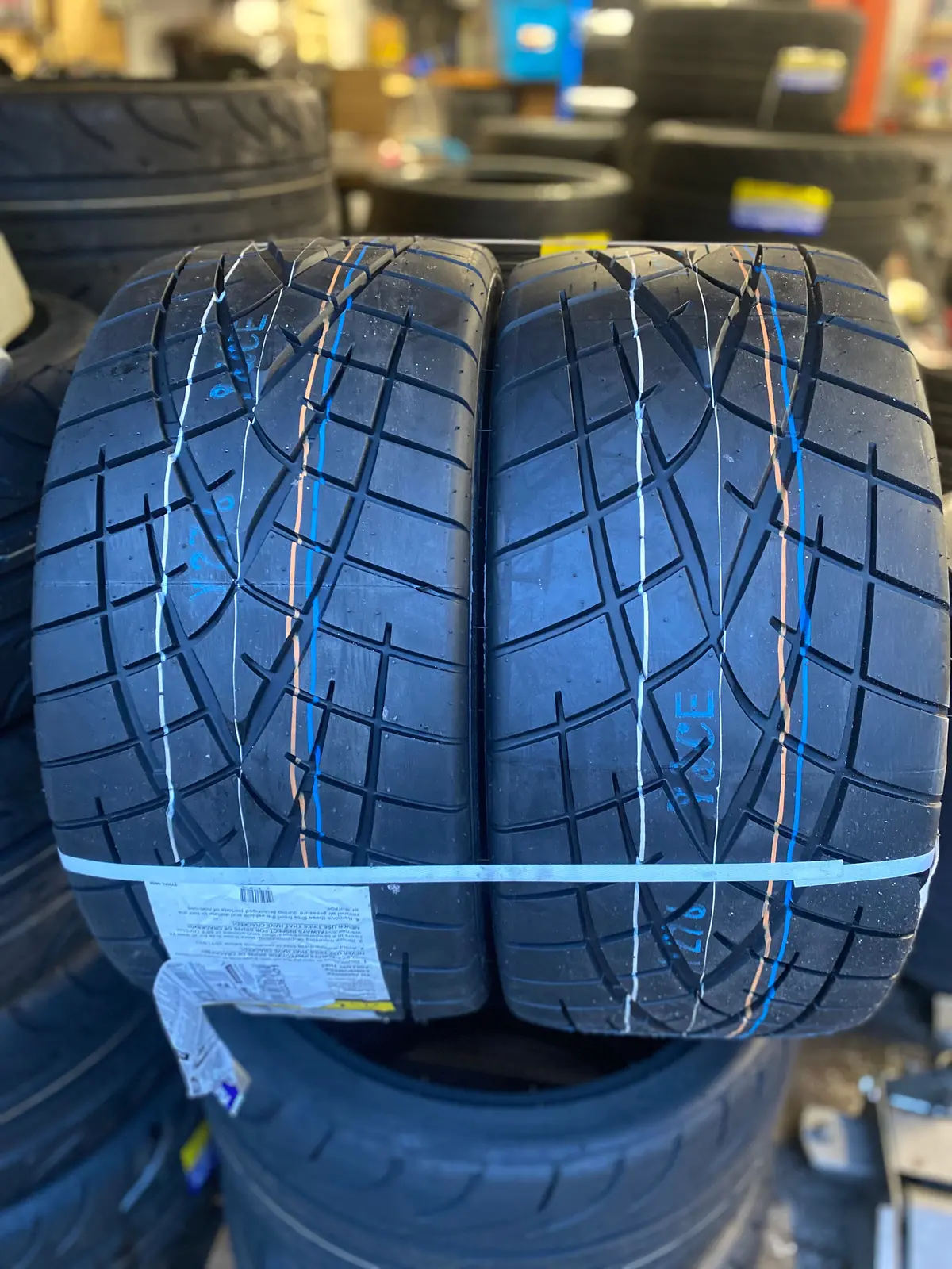 (2) Toyo Proxes R1r - Size: 255/35Zr18 Extreme Performance Summer 1